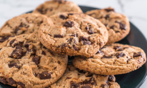 cookie com gotas de chocolate