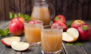 Suco-detox-de-maça-para-emagrecer