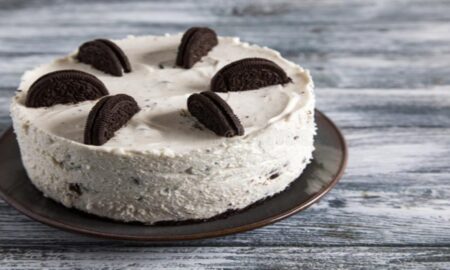 Torta de Oreo com Chocolate (Fácil, Sem Forno)