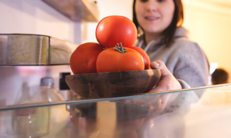 Por que NÃO é Interessante Guardar Tomate na Geladeira?