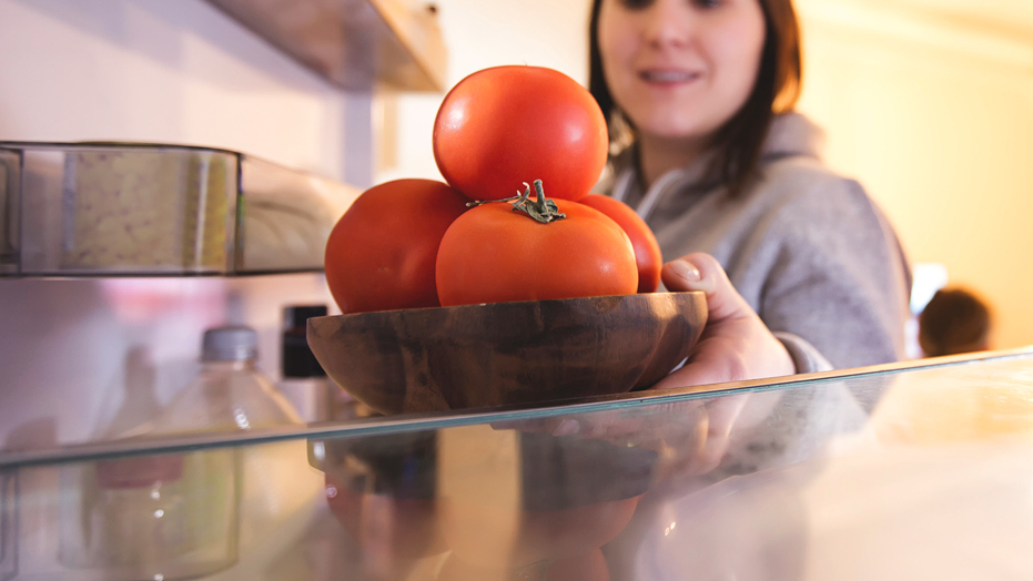Por que NÃO é Interessante Guardar Tomate na Geladeira?